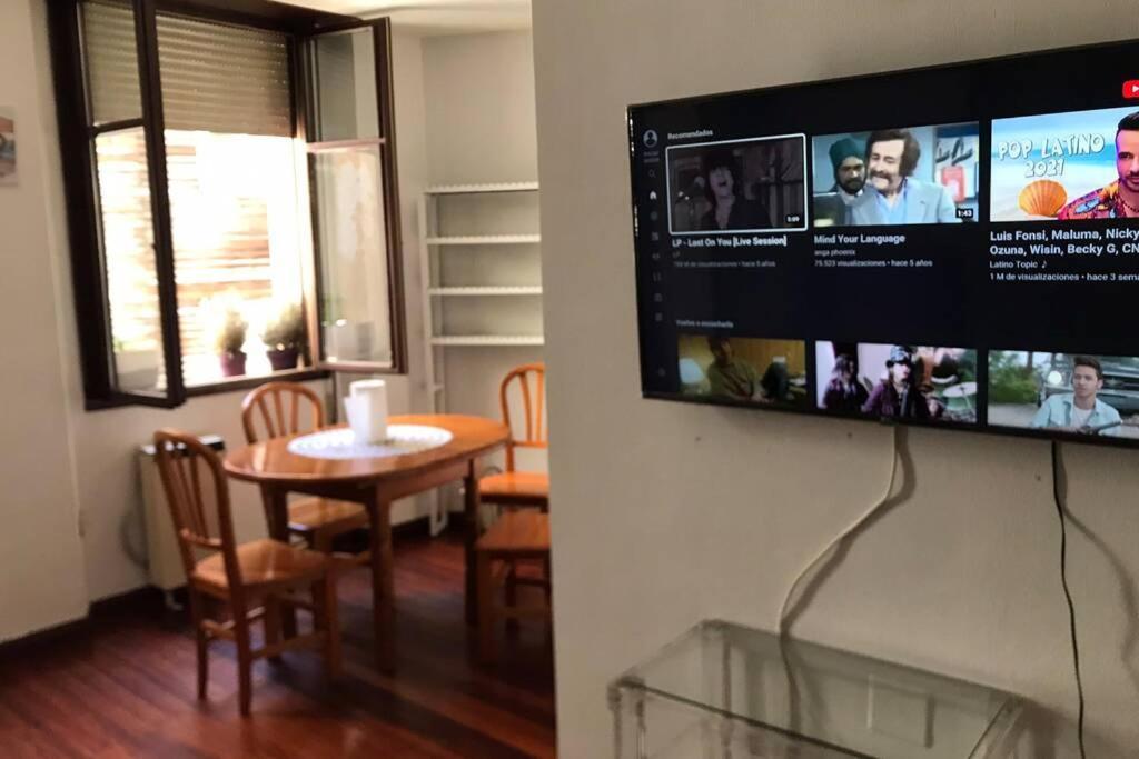 Apartamento En Pleno Centro Catedral 1D Oviedo Kültér fotó