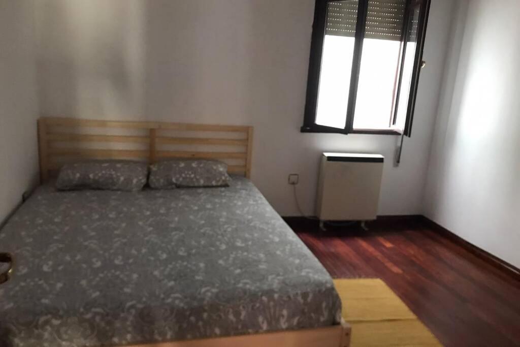 Apartamento En Pleno Centro Catedral 1D Oviedo Kültér fotó
